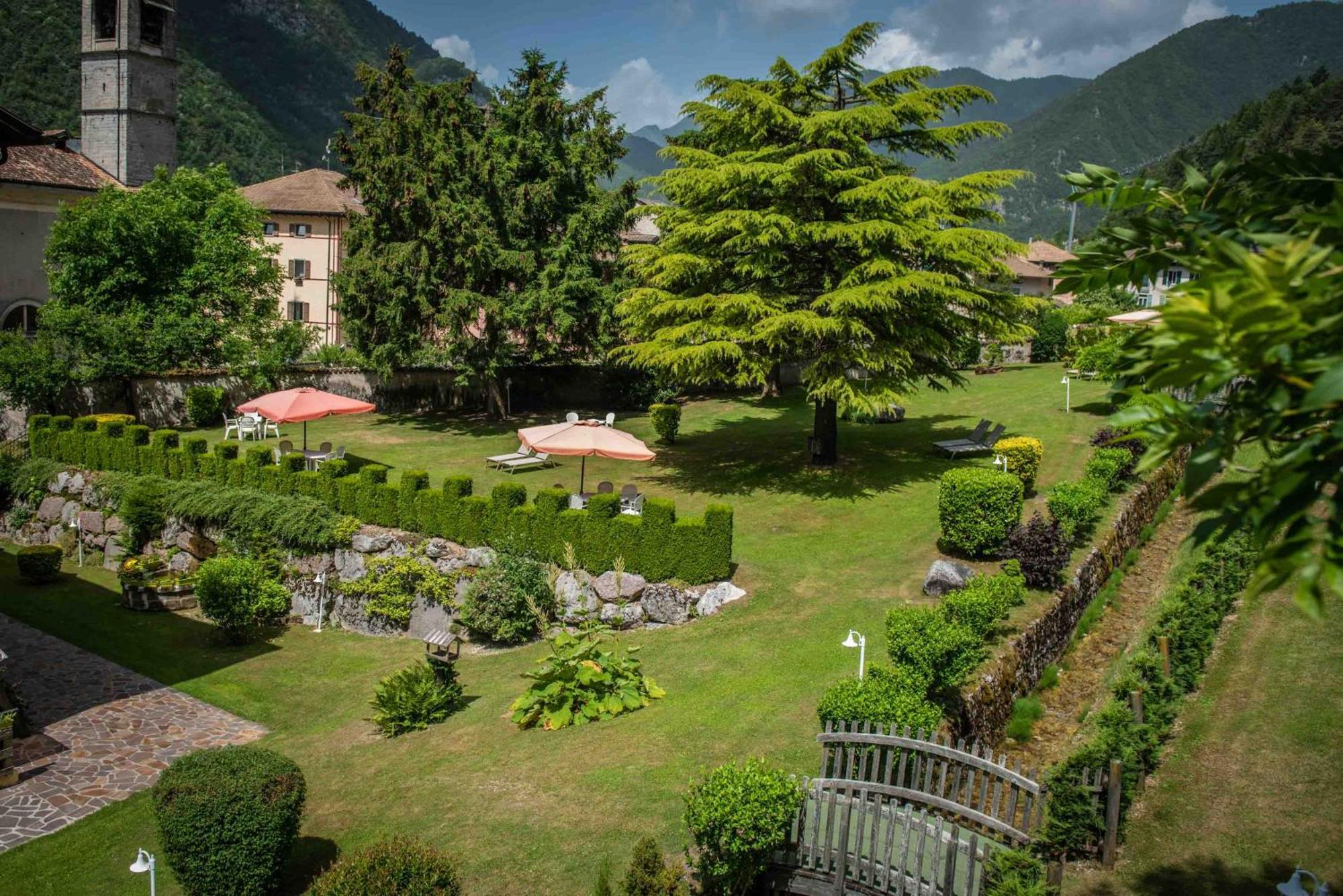 Good Life Hotel Garden Pieve Di Ledro Buitenkant foto