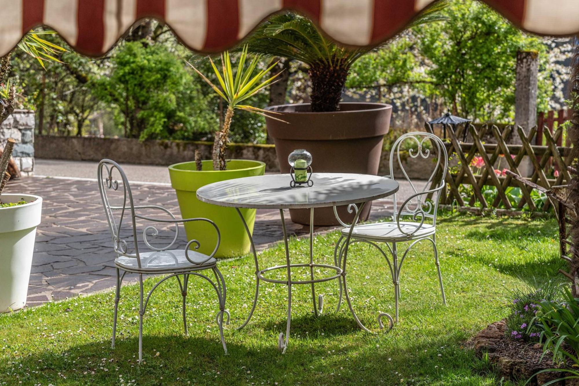 Good Life Hotel Garden Pieve Di Ledro Buitenkant foto