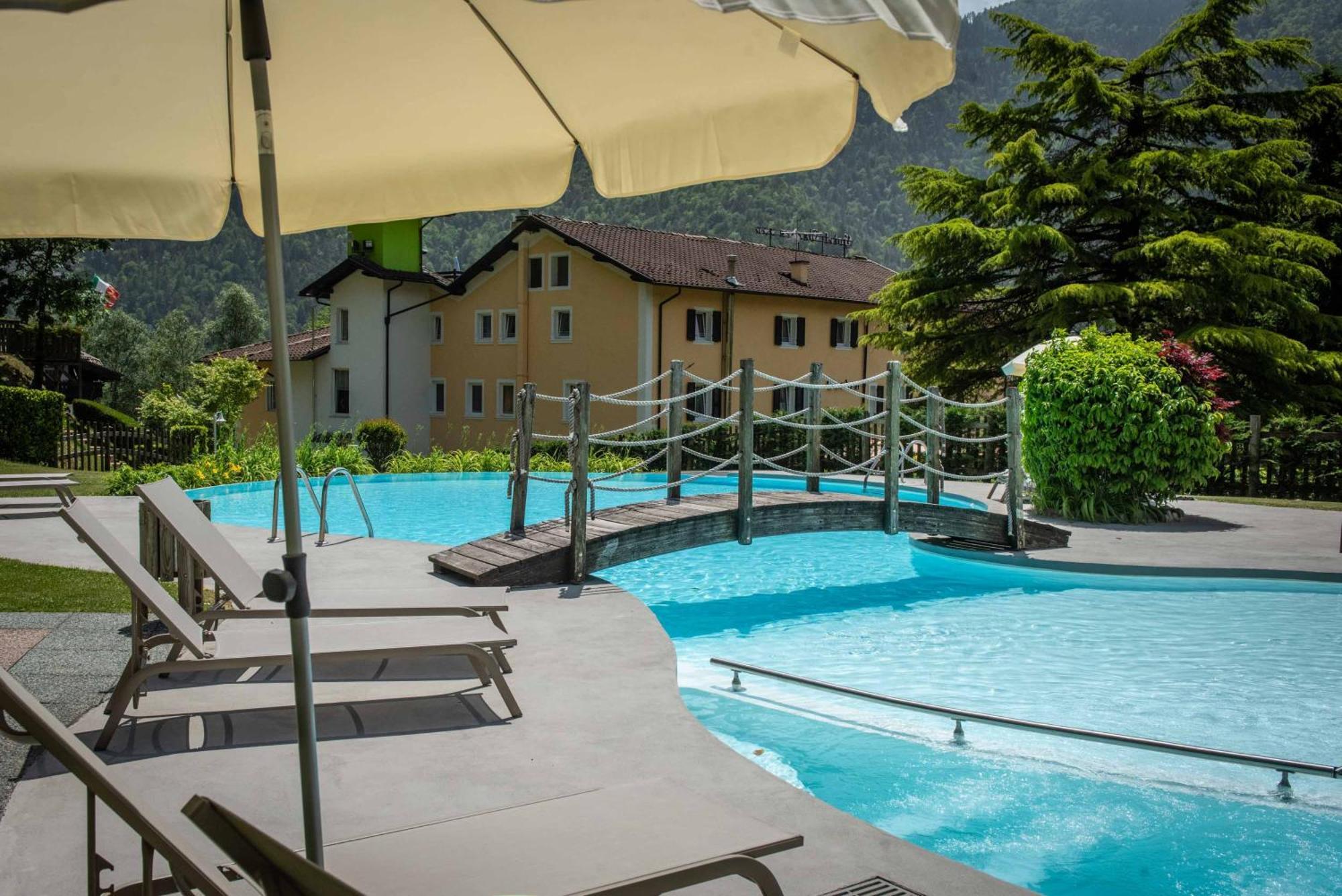 Good Life Hotel Garden Pieve Di Ledro Buitenkant foto