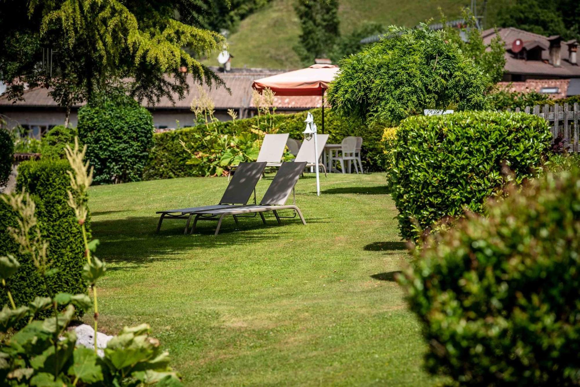 Good Life Hotel Garden Pieve Di Ledro Buitenkant foto