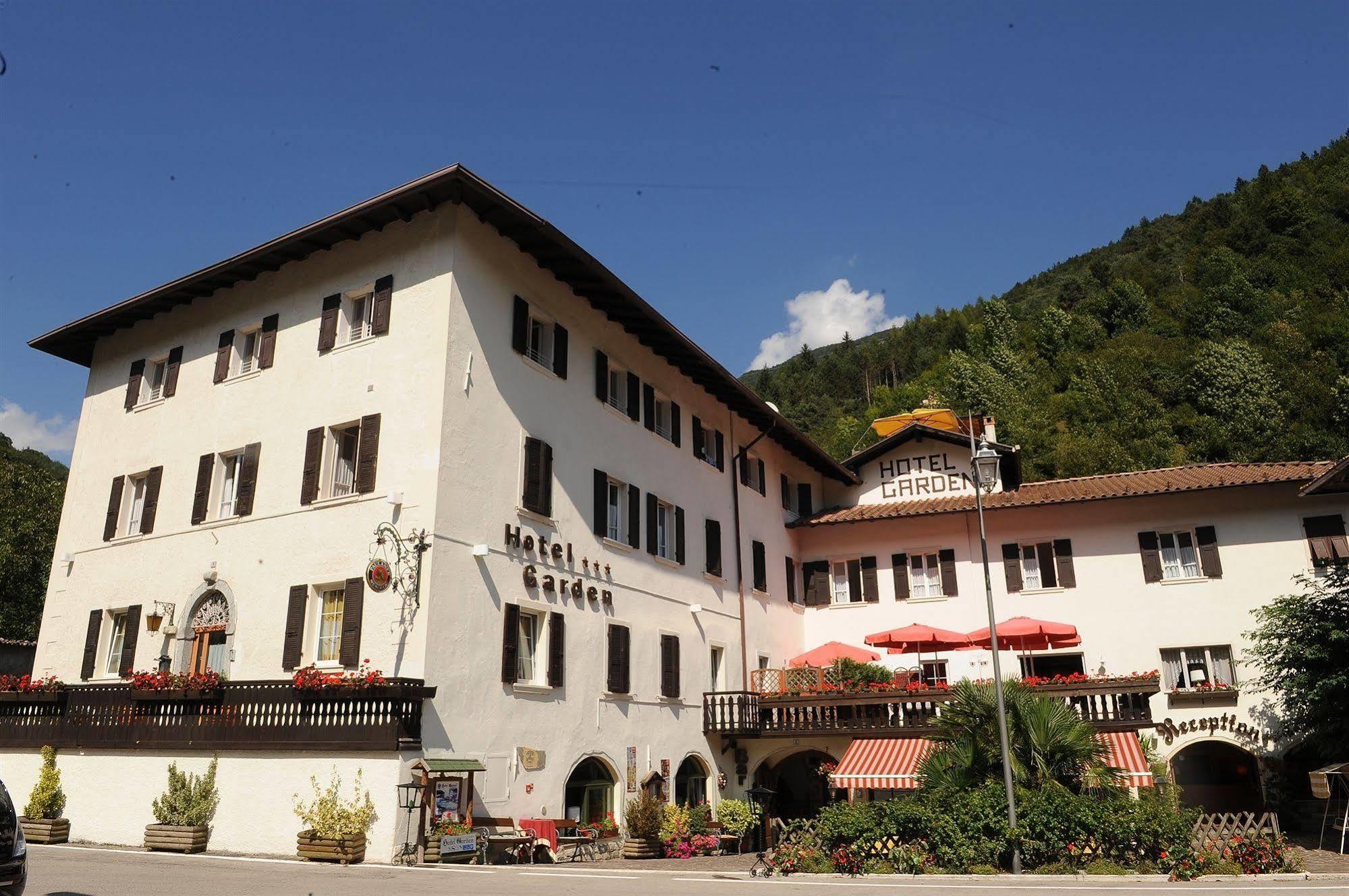 Good Life Hotel Garden Pieve Di Ledro Buitenkant foto
